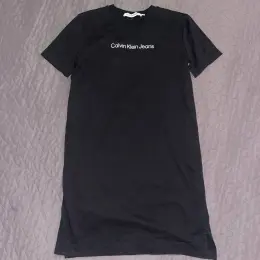 Сукня Calvin Klein Jeans жіноча чорна розмір XS