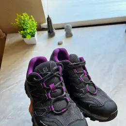 Жіночі кросівки Salomon 40 розмір