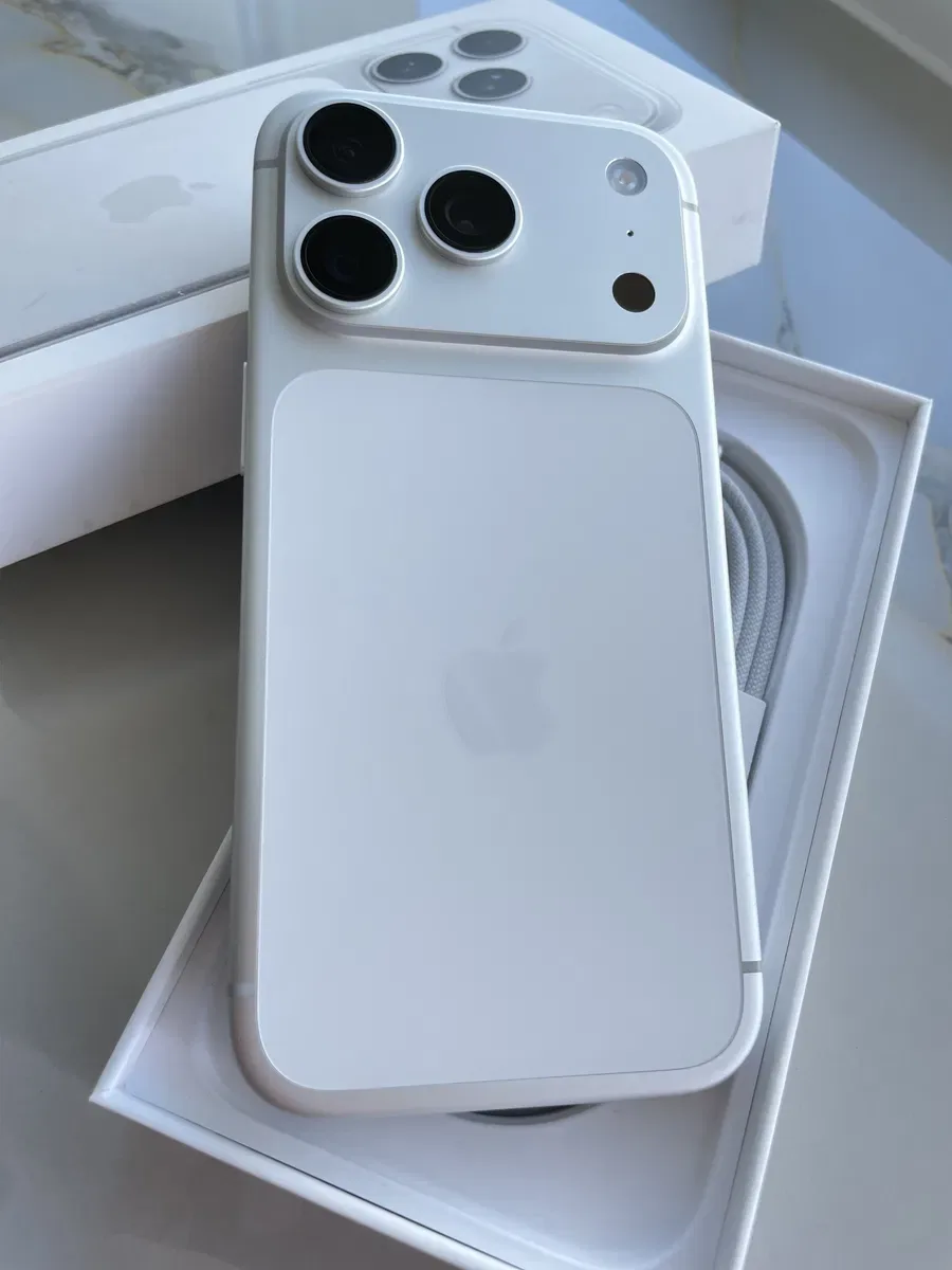 Apple iPhone 17 Pro Silver 256 Gb Never Lock