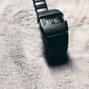 Часи nike metalik