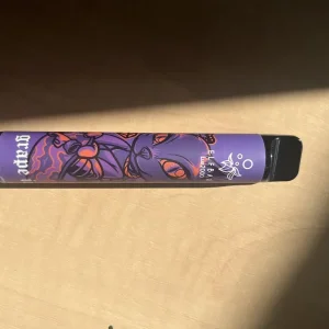 Elf Bar Lux2000 grape ice