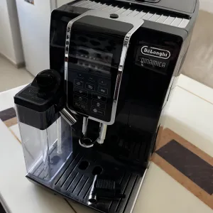 Кавомашина Delonghi