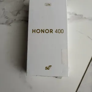 Продам новий  телефон HONOR 400 lite 5G