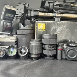 Nikon D7000,+ обʼєктиви+обладнання