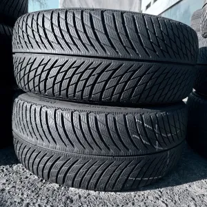 235 40 19 Michelin Pilot Alpin 5 90% Шини Зима