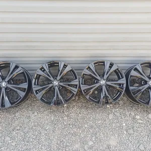 Комплект легкосплавних дисків Nissan 5/114.3 R18