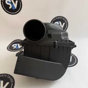 BMW 5 G30 G31 7 G11 G12 X3 G01 X4 G02 X5 G05 X6 G06 Корпус повітряного фільтра обудова повітряний фільтр 13718620473