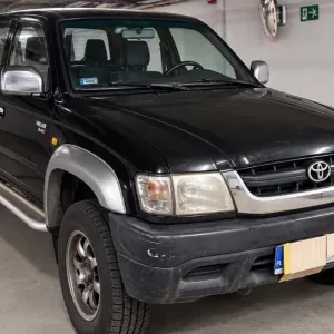 Разборка Toyota Hilux бампер комплектний
