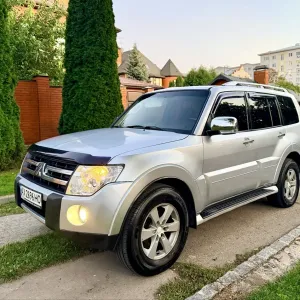Mitsubishi Pajero 2007 3.0 GBO Avtomat