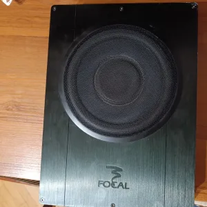 Активний автомобільний сабвуфер Focal IBus 2.1 + підсилювач 2 канали)