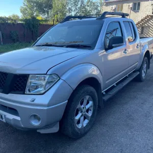 Nissan Navara D40( Ніссан навара Д40) 2006 рік 2,5 Дизель  Автомат Повний привід 4Х4