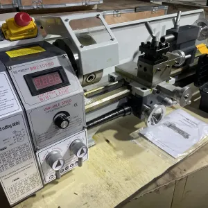 Токарний верстат ARDOTECH WM210A PRO*400, права та ліва різьби.