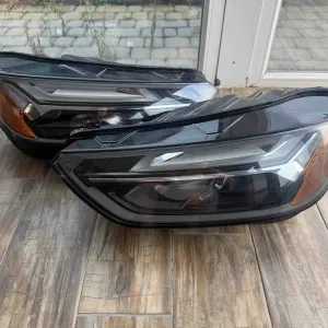 Права і ліва  фари Audi Q5 2021-2025 Full Led USA оригінал рест