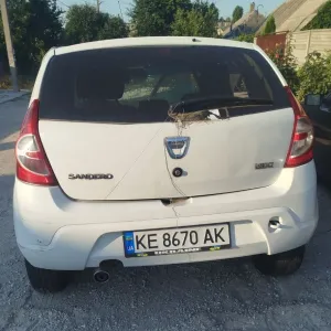 Ляда, двері, кузов Dacia/Renault Sandero. Кузов Дачия Сандеро