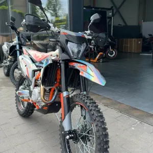 Абсолютно НОВИЙ ендуро мотоцикл EXDRIVE HYPER 300 (21/18) 35 к.с.