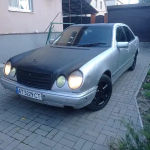 Mercedes W210 E-class