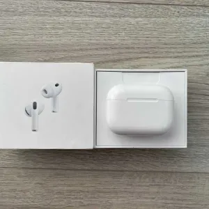 Apple AirPods 3 Pro