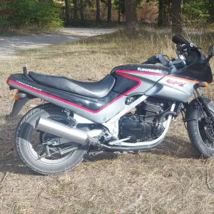 Kawasaki GPZ 500S
