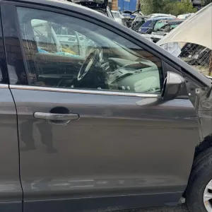 Передня права дверка Ford Escape mk3 J7 usa