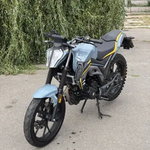 Mustang ST 200 в хорошому стані