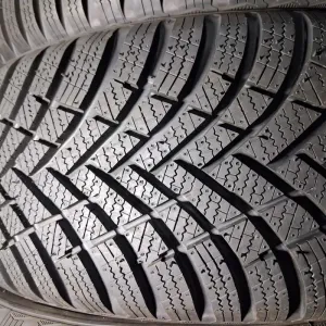 Шини б/у зимові 205/55 R16 Hankook Winter I*Cept RS3