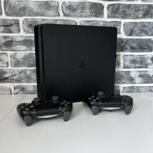 Ps4 slim 1 tb - 65 игр goldhen, 2 геймпада