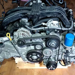 двигатель, мотор Subaru forester outback legacy F.B 2.5