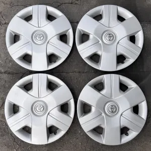 Оригинальные колпаки Toyota r14 на Toyota Yaris/Corolla/Aygo/Carina/Caldina/Agya/Auris/Hiace/iQ/Matrix/Camry