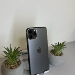 iPhone 11 Pro 64 GB Graphite/ Neverlock/ 95% АКБ/ Айфон 11 Про 64 ГБ
