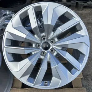 5х112 r20 диски Audi E Tron Q7 Q8 оригінал стан нових