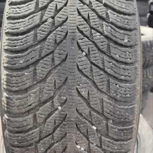 255/45/19 Nokian Hakkapeliitta R3 SUV