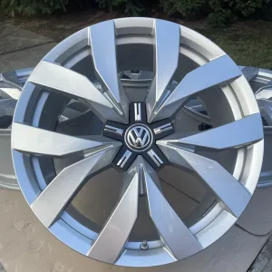 Диски VW Touareg III R20 MONTERO оригінал (Q7/SQ7)
