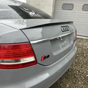 Спойлер Audi A6 C6 (05-11) тюнинг сабля на багажник (чорна, пластик)