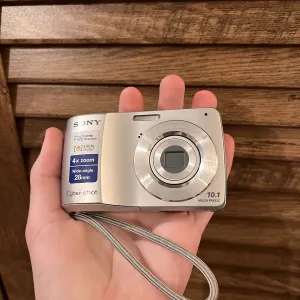 Цифровий фотоапарат Sony Cyber-shot DSC-S3000 Silver (CCD / Y2K / Батарейки АА) Стан нового!