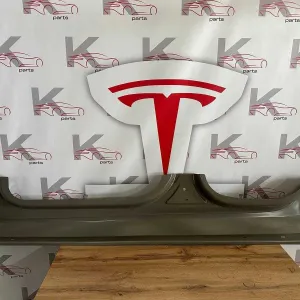 Порог лівий правий Tesla model 3