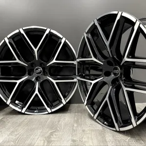 Нові оригінальні диски Audi RSQ8 23 Ауді Q8 SQ8 Ку8 4М8601025BJ R23