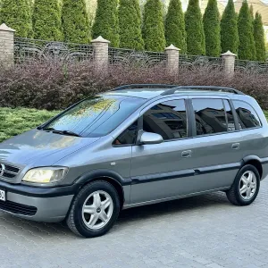 Продам OpeL Zafira 2003 рік,2.0 Дизель,7 місць.