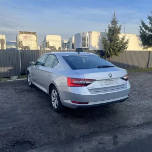 Ляда Кришка Багажніка Суперб 3 Superb3 Skoda