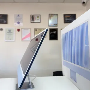 Топовий Моноблок Apple iMac A2438/24"/Retina/4.5K/256/8/Apple M1/10з10