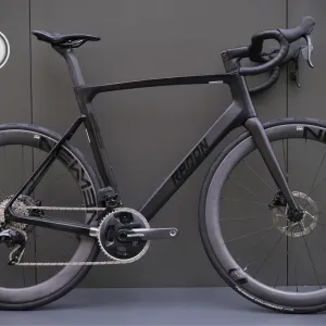 Шосейний карбоновий велосипед Radon Vaillant 10.0 Carbon Force AXS ( 2025)