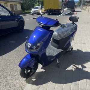 Електроскутер FORTE T3 1800W