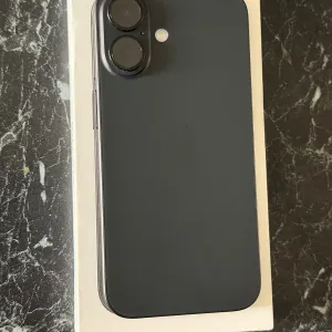 Apple iPhone 16/128 Black Neverlock