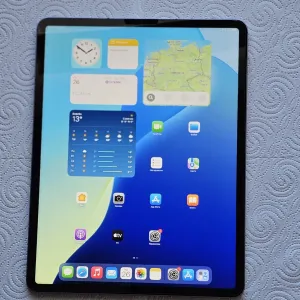 Ipad pro 6 gen 512гб A2764 батарея 99%