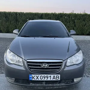 Hyundai Elantra  1.6бенз