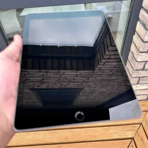 чудовий варіант для навчання, школи та дистанційних занять, Apple iPad 6th Gen A1893 — 9.7" Retina / 32GB / Wi-Fi