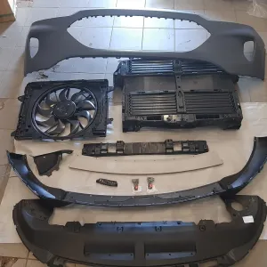 Бампер  Ford Ескейп 20-23 Форд LJ6Z17D957AAPTM фара Ескейп молдинг підсилювач дефлектор