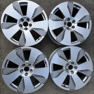 Диски Audi E-tron 5x112 R19 ET34 8jx