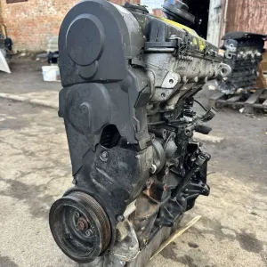 Мотор двигун 1.9 tdi 77кв BXE Passat B6 Skoda a5 в зборі з форсунками