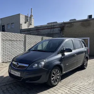 Opel Zafira b 2.2 2012 автомат