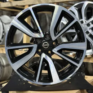 Nissan R19 диски оригінальні